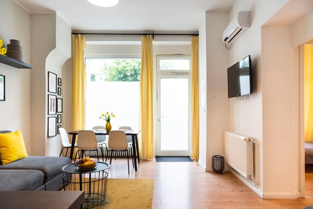 Kudamm Plus Ac Plus Selfcheckin Plus Free Street Parking Berlino Esterno foto